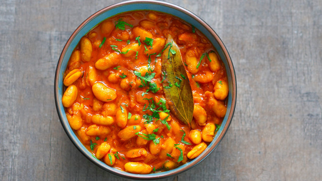 Haricots blancs sauce tomate  Recette végétarienne facile